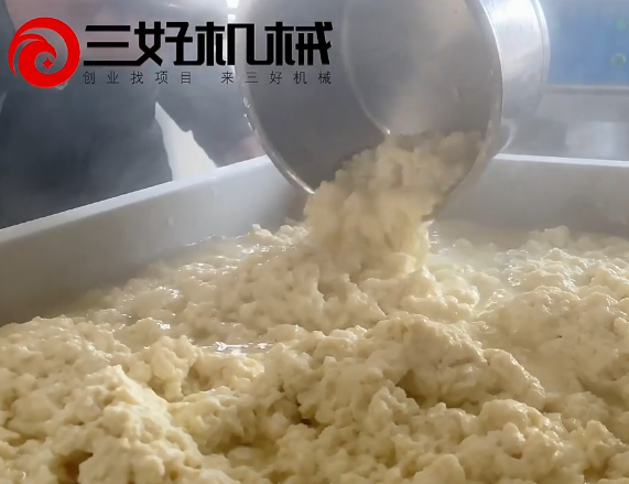 豆腐機制作豆腐壓制成型 豆腐機制作豆腐壓制成型
