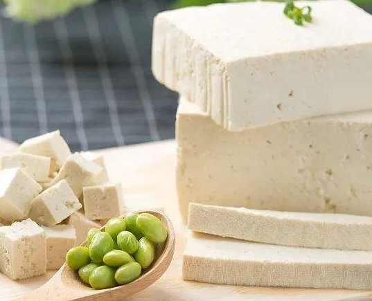 豆腐機(jī)做出來(lái)的豆腐能產(chǎn)多少 豆腐機(jī)做出來(lái)的豆腐能產(chǎn)多少