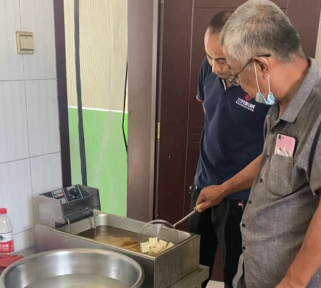 開(kāi)豆腐坊一天能賣(mài)多少豆腐 開(kāi)豆腐坊一天能賣(mài)多少豆腐