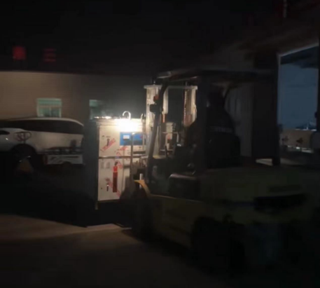 豆貴妃豆腐機(jī)裝車發(fā)貨 豆貴妃豆腐機(jī)裝車發(fā)貨