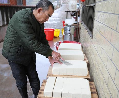 老師傅做豆腐 老師傅做豆腐